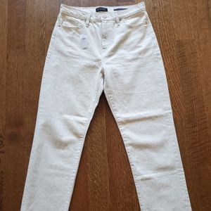 BR Women High Rise Steaight Ankle Jean